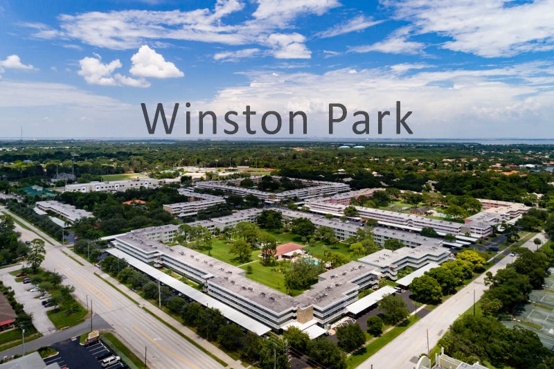 Aerial view of Winston Park Condos in St Petersburg